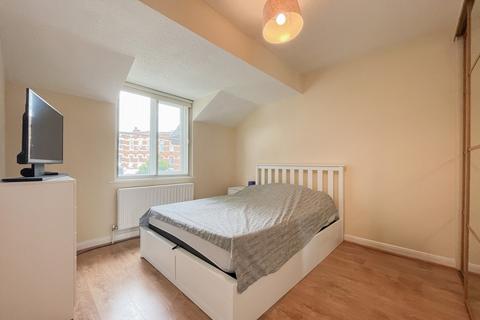 1 bedroom flat for sale, 102 Alexandra Road, London, SW19