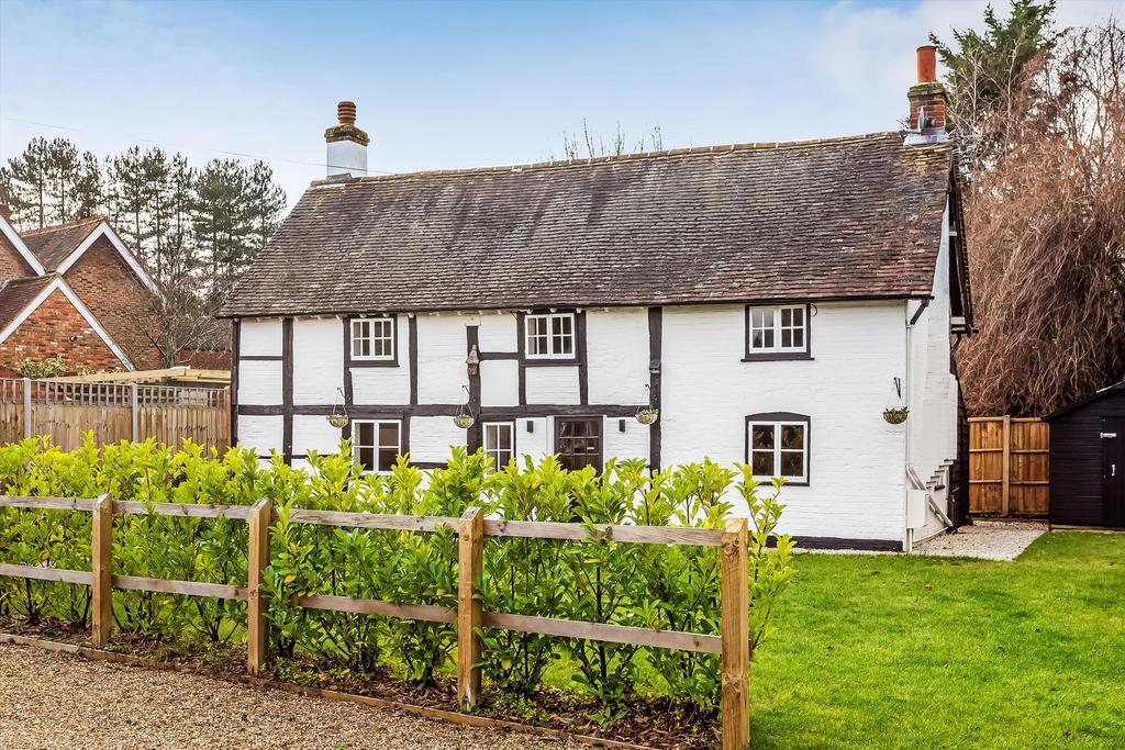 Little Bookham Street, Little Bookham, KT23 2 bed detached house for