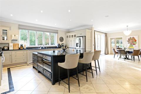 Silver-mead Fairoak Lane, Oxshott, Leatherhead, KT22 0TW