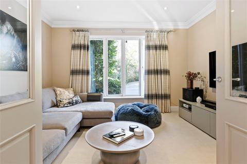 Silver-mead Fairoak Lane, Oxshott, Leatherhead, KT22 0TW
