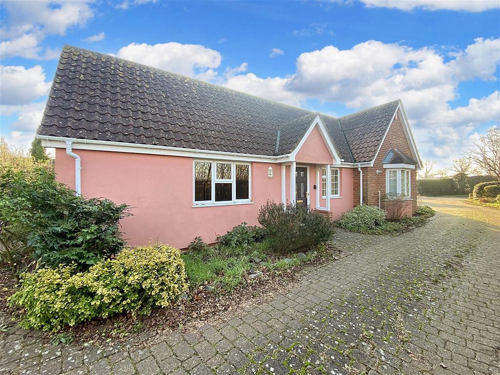 Framlingham, Suffolk 2 bed detached bungalow for sale £380,000