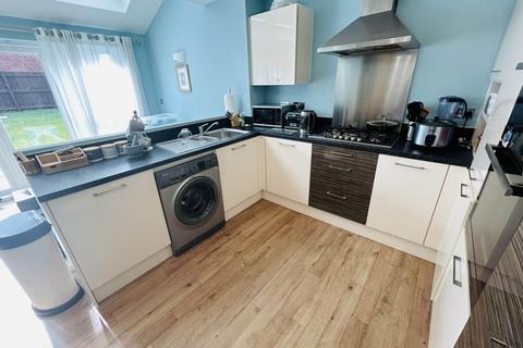 23 Elm Way, Chadderton, Oldham, OL9 7FL