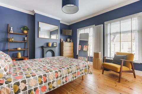 4 bedroom terraced house for sale - Livingstone Road, London N13