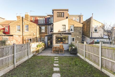 45 Livingstone Road, London, N13 4SD