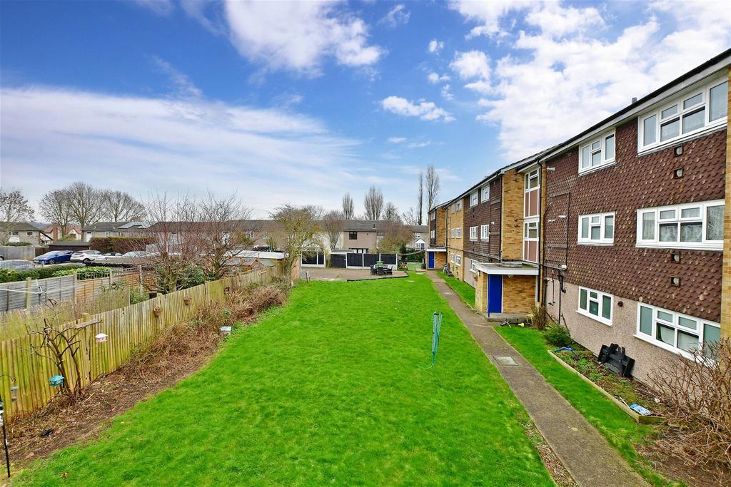 Arundel Road, Wickford, Essex 1 bed flat for sale £170,000