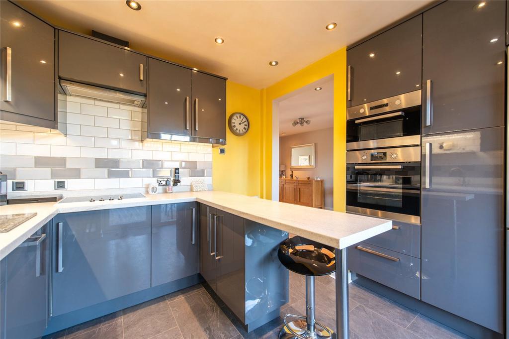 Trevor Drive, Maidstone, Kent, ME16 2 bed bungalow £425,000