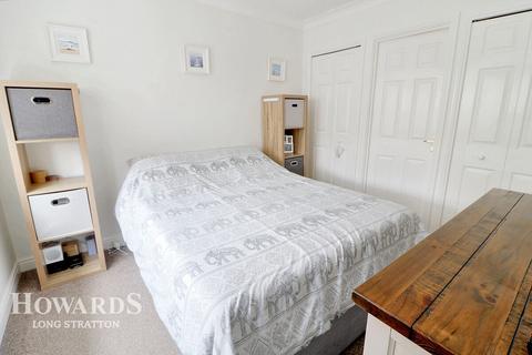 28 Cranes Meadow, Harleston, IP20 9BY