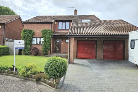 3 bedroom detached house for sale, 5 Menville Close, School Aycliffe, Newton Aycliffe