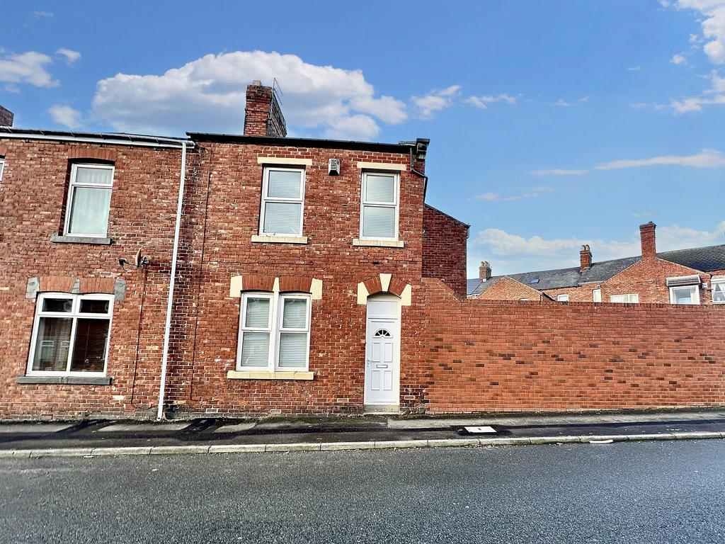 Street, Sunderland, SR5 4 bed terraced house for sale £65,000