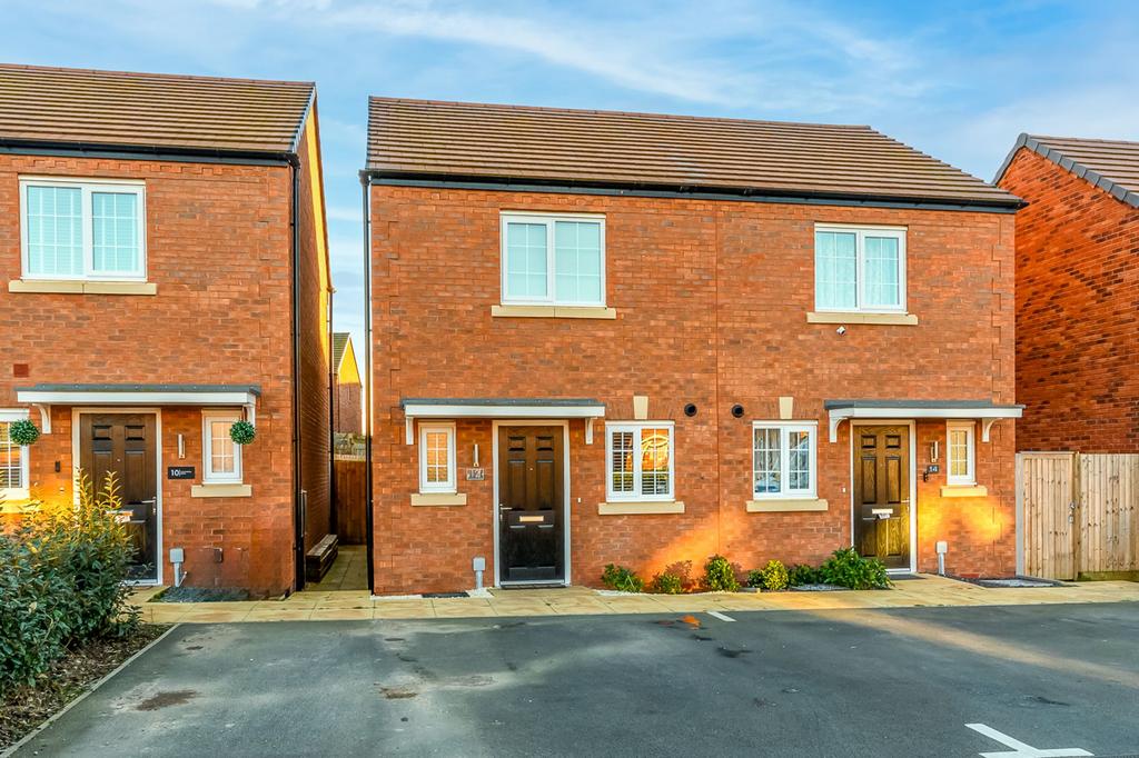 Southwell Drive, Houlton, CV23 2 bed semidetached house for sale £