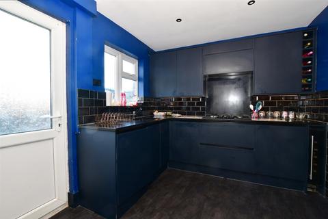 3 bedroom terraced house for sale, Thursley Crescent, New Addington, Croydon, Surrey