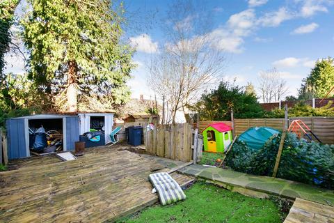 3 bedroom terraced house for sale, Thursley Crescent, New Addington, Croydon, Surrey