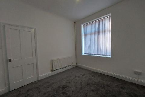 2 bedroom terraced house to rent, Pine Street, Nelson BB9