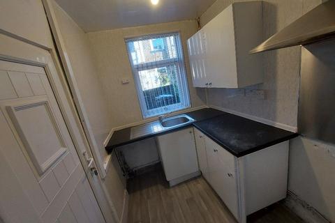 2 bedroom terraced house to rent, Pine Street, Nelson BB9