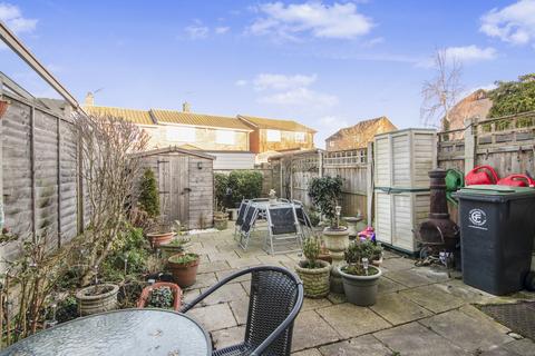 13 The Poplars, Abridge, Romford, RM4 1BB
