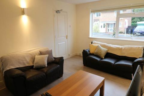 5 bedroom house to rent, Moyne Close(S) , ,