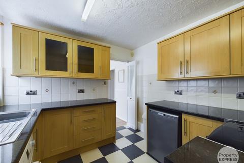 3 bedroom terraced house to rent, Deepgrove Walk, Middlesbrough, North Yorkshire, TS6