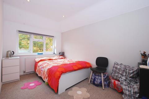 1 bedroom house to rent, Ardmore Avenue, Guildford, Surrey, GU2