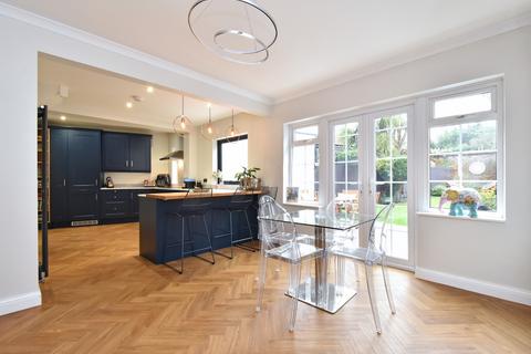 12 The Glade, Bromley, BR1 2QG