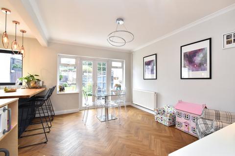 12 The Glade, Bromley, BR1 2QG