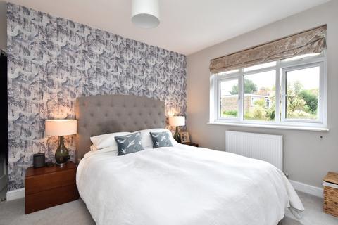 12 The Glade, Bromley, BR1 2QG
