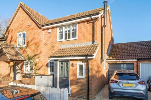 2 bedroom semi-detached house for sale, The Meadows,  Aylesbury,  HP22