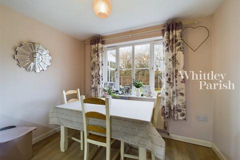 3 bedroom semi-detached house for sale, Poplar Close, Long Stratton
