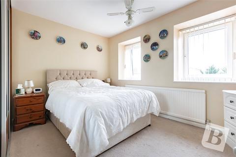 3 bedroom terraced house for sale, Silver Way, Wickford, Essex, SS11