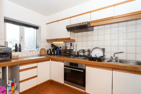 2 bedroom apartment for sale, Bridge House Quay, London, E14