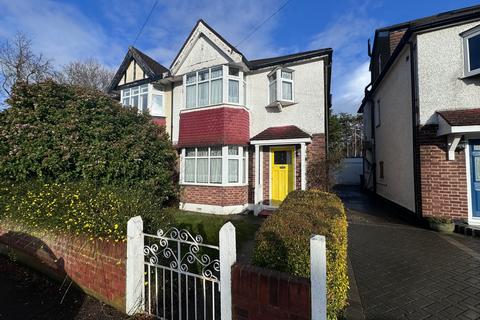 Loughton - 3 bedroom semi-detached house for sale