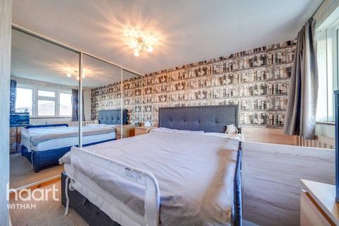 69 Calamint Road, Witham, CM8 2XT