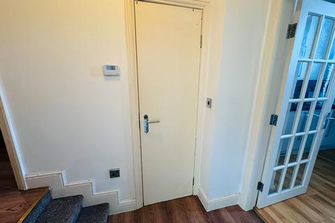 1 bedroom flat for sale, The Broadway, London NW7