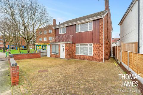 3 bedroom detached house for sale, Firs Lane, Palmers Green, N13