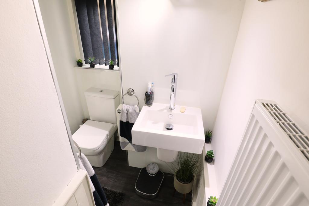 Shower-room 2