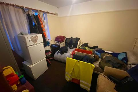 23 Wychwood Avenue, Thornton Heath, CR7 8AQ