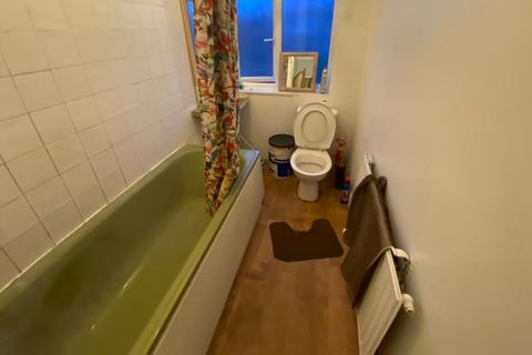 23 Wychwood Avenue, Thornton Heath, CR7 8AQ