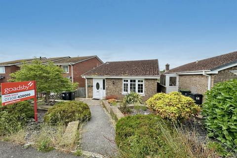 16 Stuart Way, Bridport, DT6 4AU