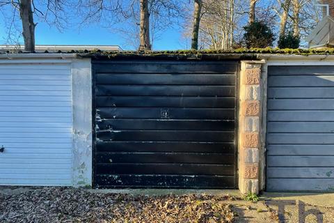 Garage for sale, Shide, Newport PO30