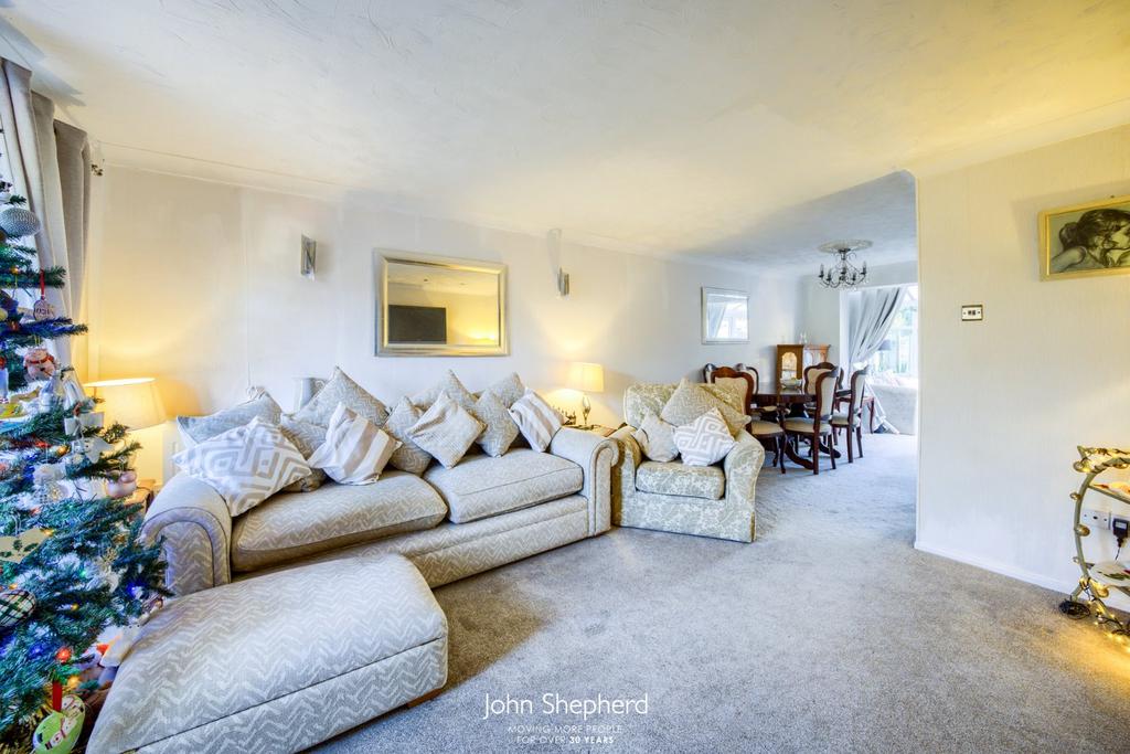 Chalcot Drive, Hednesford, Cannock, Staffordshire, WS12 3 bed detached
