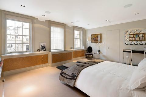 11 Lyall Street, London, SW1X 8DH