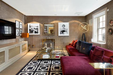 11 Lyall Street, London, SW1X 8DH