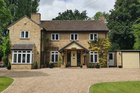 4 bedroom detached house for sale, High Street Hurley Maidenhead, Berkshire, SL6 5LT