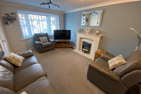8 Givvons Fold, Oldham, OL4 2SH