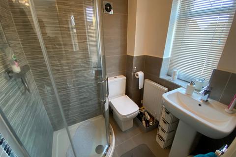 8 Givvons Fold, Oldham, OL4 2SH