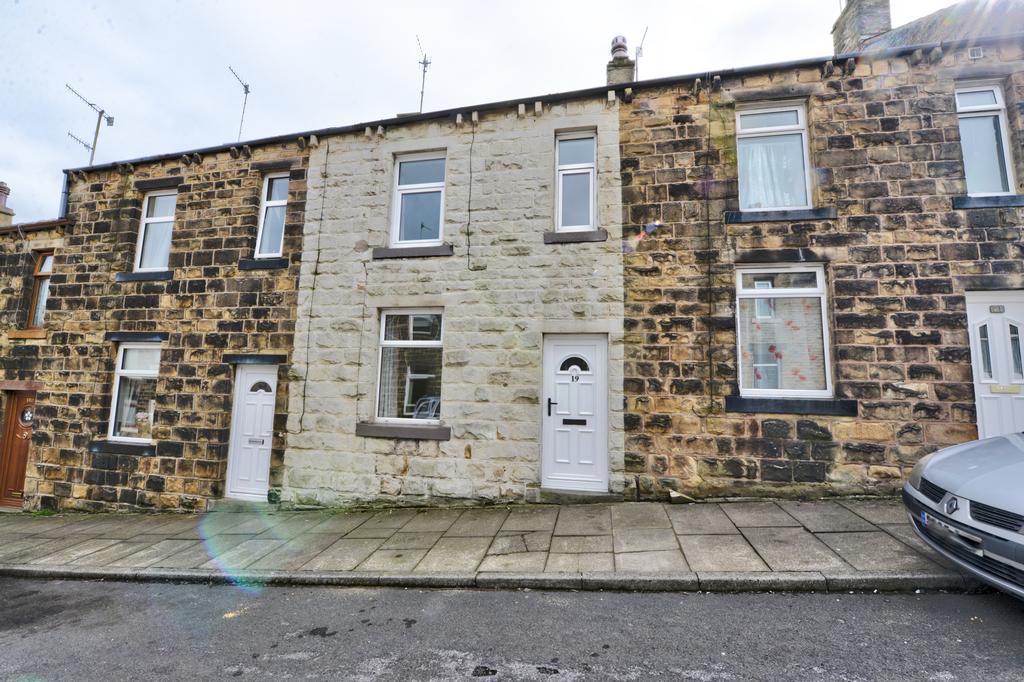 Pembroke Street, Skipton, BD23 3 bed terraced house £695 pcm (£160 pw)