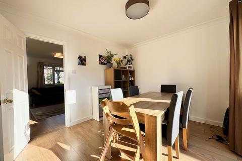 95 Beechtree Avenue, Englefield Green, Egham, TW20 0TD