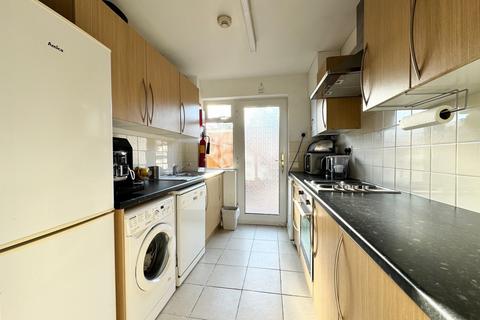 95 Beechtree Avenue, Englefield Green, Egham, TW20 0TD