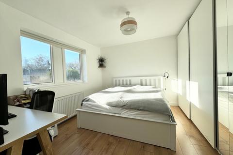 95 Beechtree Avenue, Englefield Green, Egham, TW20 0TD