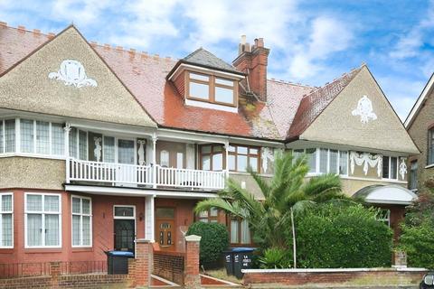 5 bedroom terraced house for sale, Prices Avenue, Margate, Kent, CT9