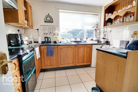 3 bedroom semi-detached house for sale, Top Road, Barnby Dun, Doncaster